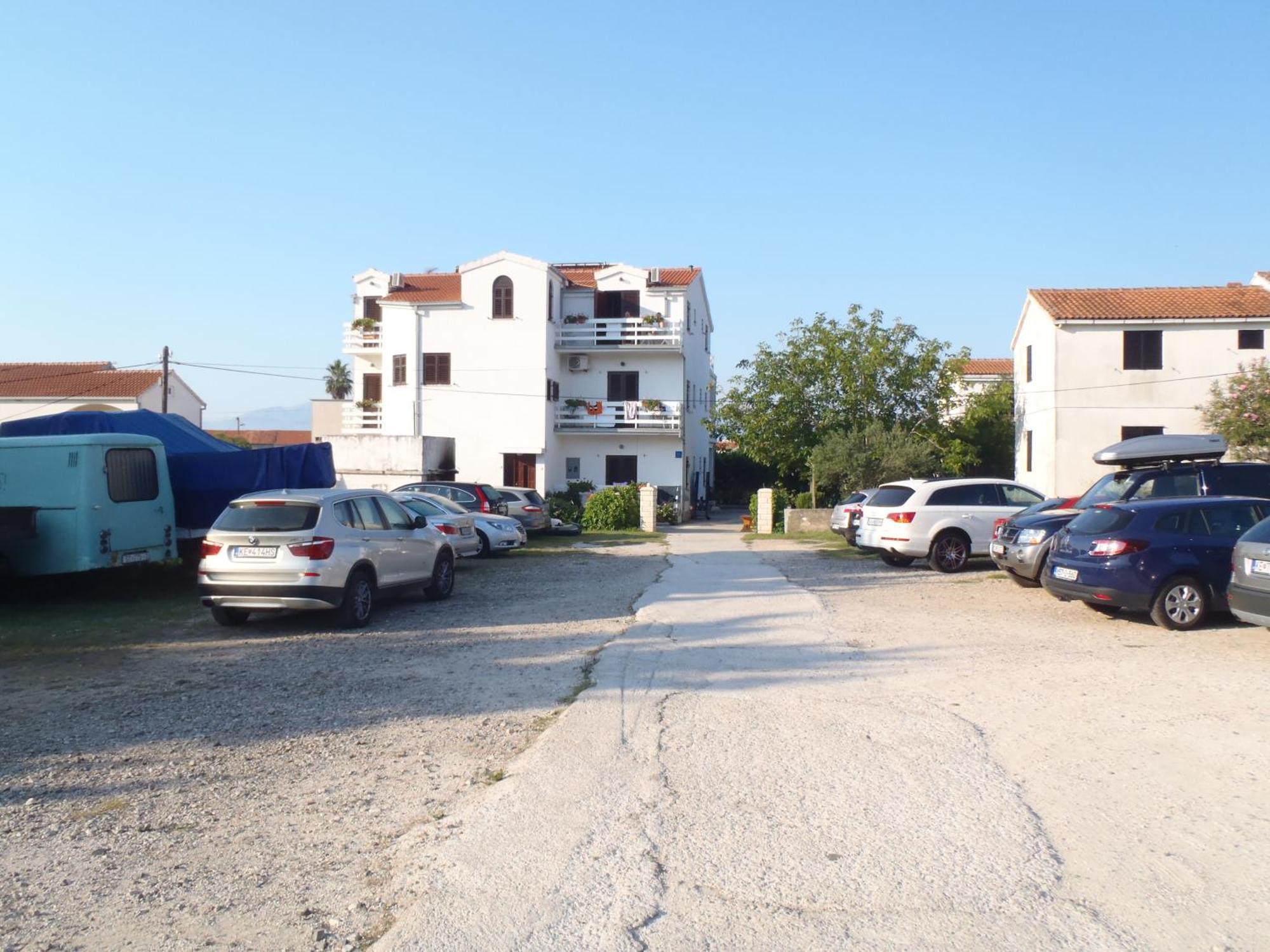 Apartments Ida Sućuraj Екстериор снимка