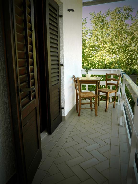 Apartments Ida Sućuraj Екстериор снимка